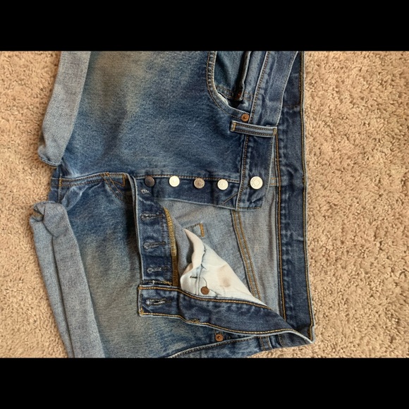 Repurposed Cut off Levi Shorts - Picture 3 of 4